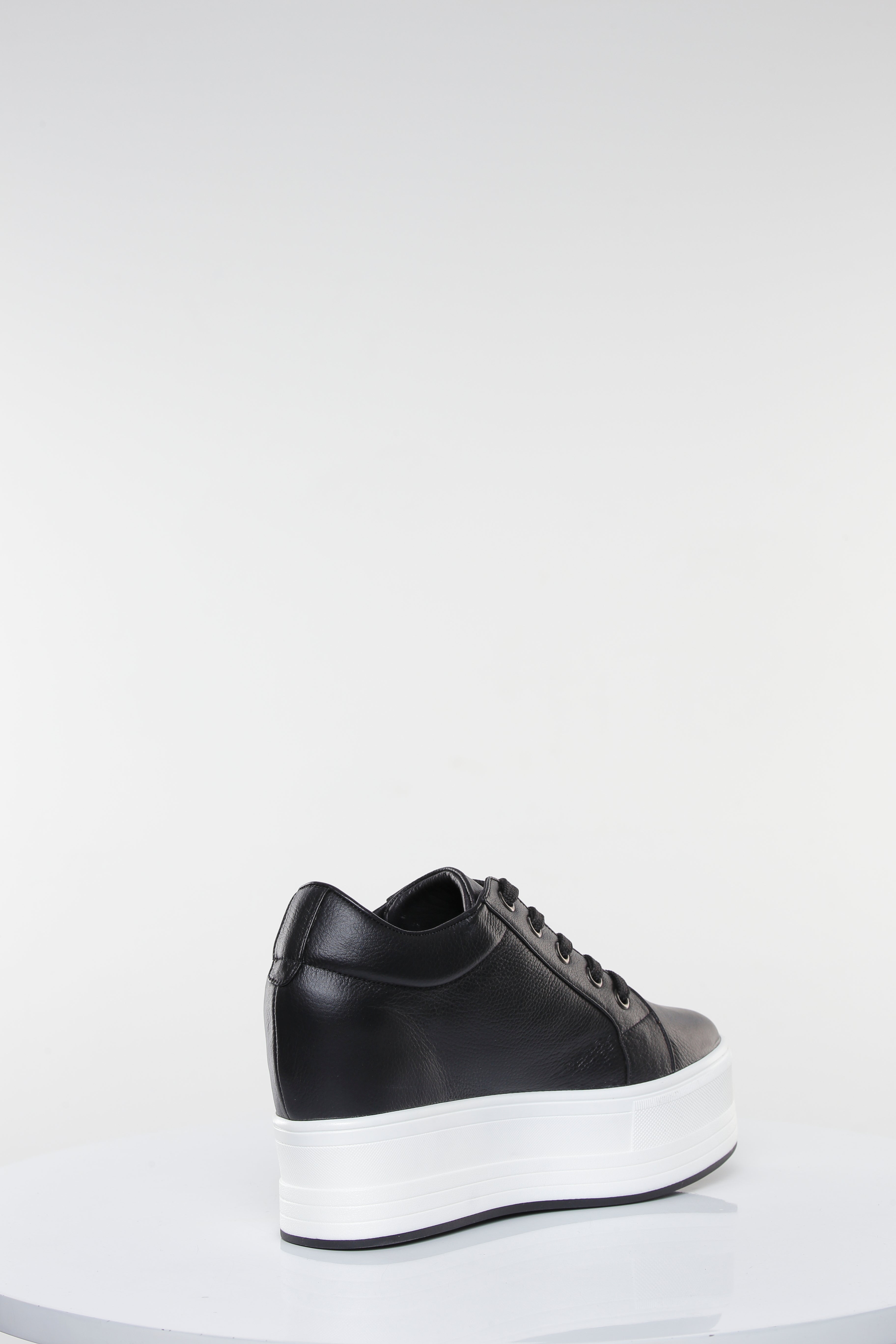 LOVE PLATFORM LOW (2018) EDICIÓN BLACK STAR