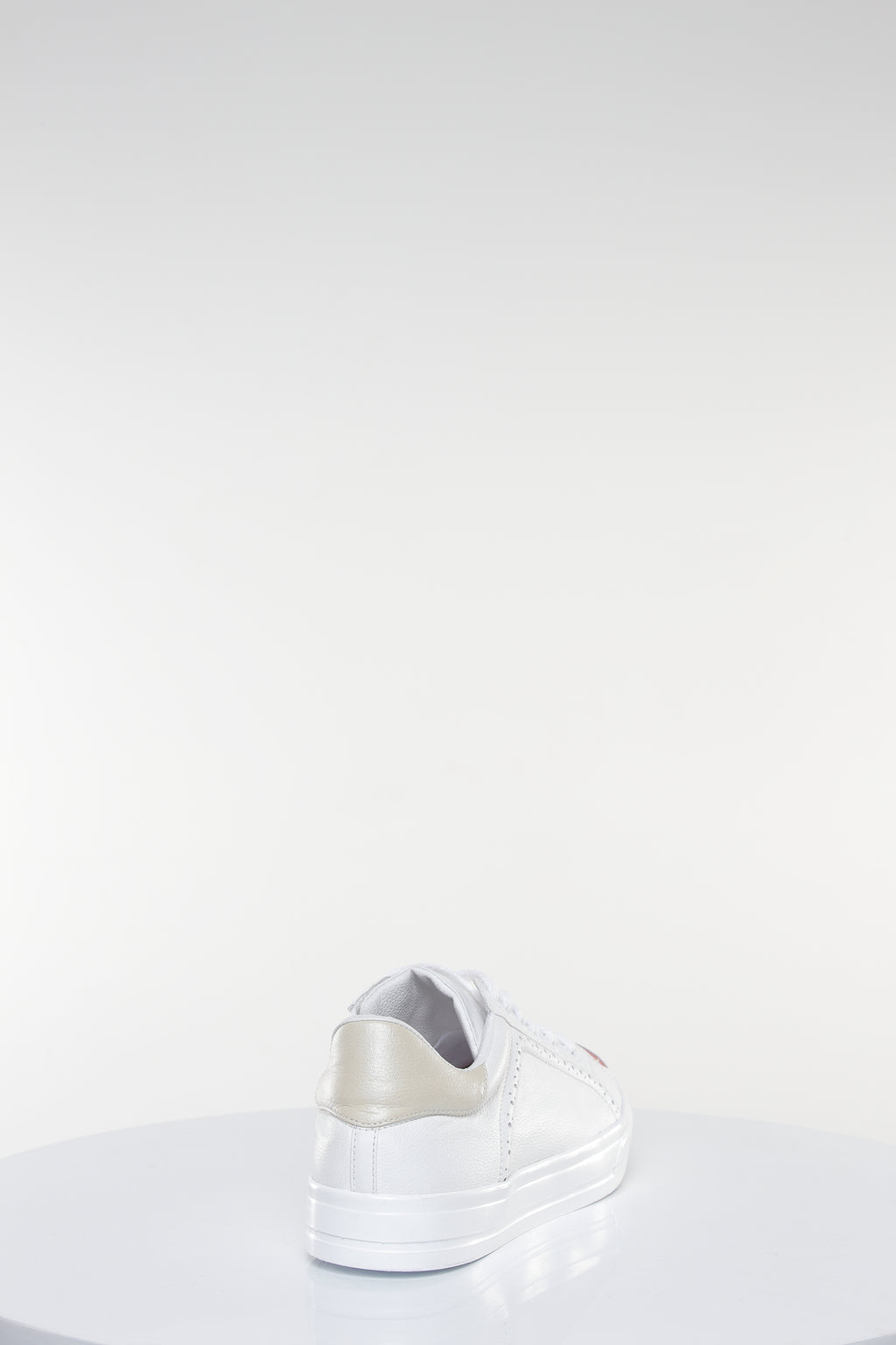 LOVE LOW-TOP (2018) EDICIÓN CORAZÓN DELANTERO